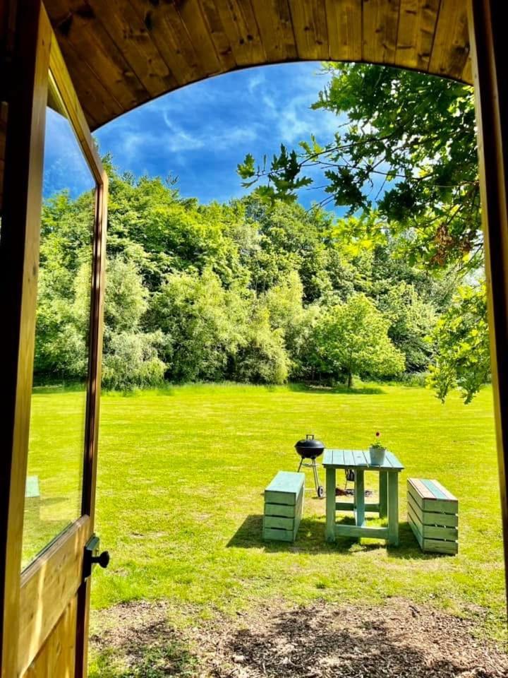 Battle Pods And Bells Glamping Ξενοδοχείο Εξωτερικό φωτογραφία